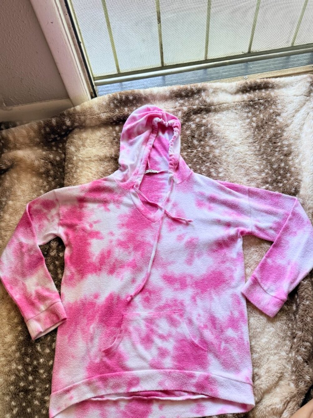 Size M Theo & Spence Pink Tie Dye Soft Fleece Hoodie - Picture 2 of 8